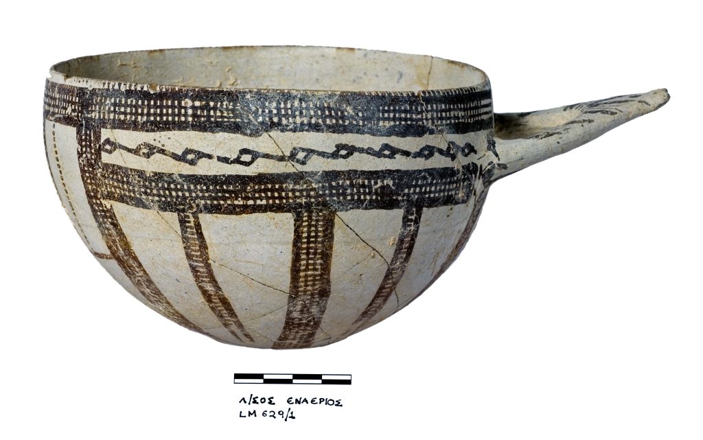 White Slip II Normal bowl (c) Department of Antiquities, Cyprus