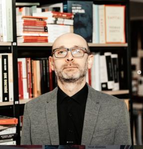 YIKIK AHMET